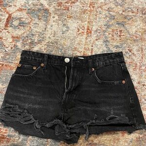 Zara black denim jean shorts size 6,